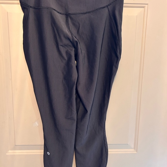 Lululemon Athletica black stripe  Leggings- like new - Picture 2 of 6